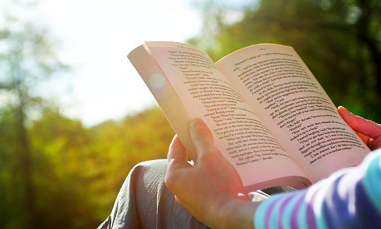 Combattre le stress par la lecture et la détente, ça marche !