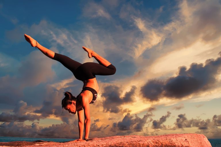 Surya Namaskar – 8 façons pour être en bonne santé !