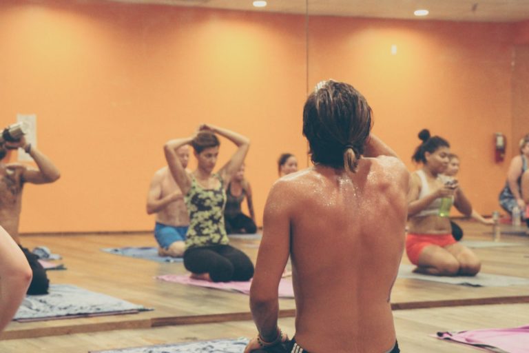 6 choses que vous devez savoir avant d’essayer le Hot Yoga !