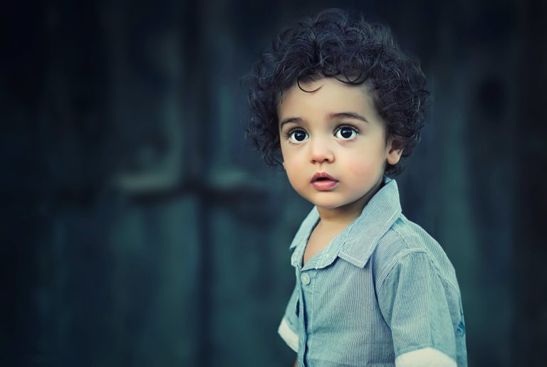 Comment les mères narcissiques abusent émotionnellement de leurs enfants.