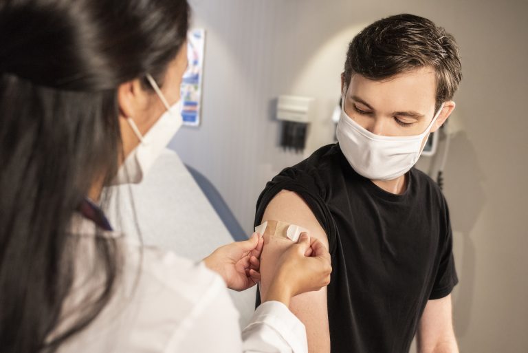 Quel est votre risque réel de contracter le COVID-19 si vous êtes vacciné ?