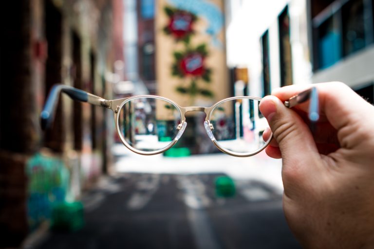 Les lunettes à lumière bleue fonctionnent-elles ?