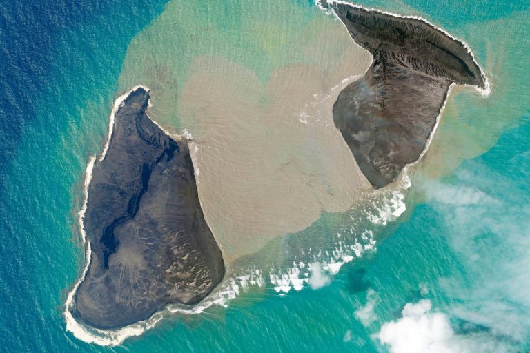 Des signes de dommages « significatifs » du tsunami sont observés aux Tonga