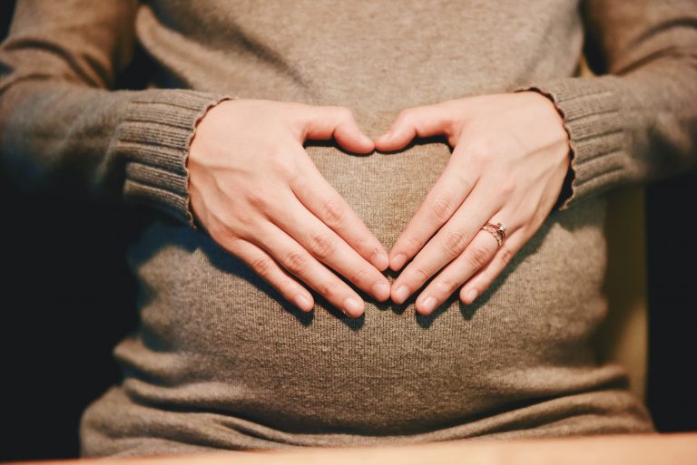 Quel est le rôle du père pendant la grossesse ?