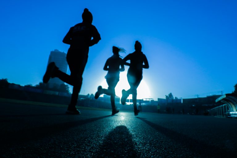 Entraînement mental pour coureurs : vers la ligne d’arrivée avec un mental d’acier !