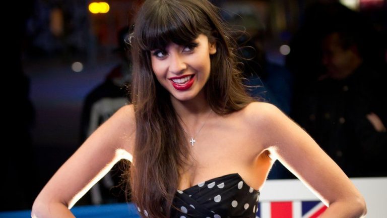 Jameela Jamil publie le « dernier tweet » après qu’Elon Musk ait acheté Twitter : « Bonne chance »