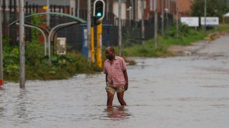 Inondations au KwaZulu-Natal : l’armée sud-africaine envoie 10 000 soldats
