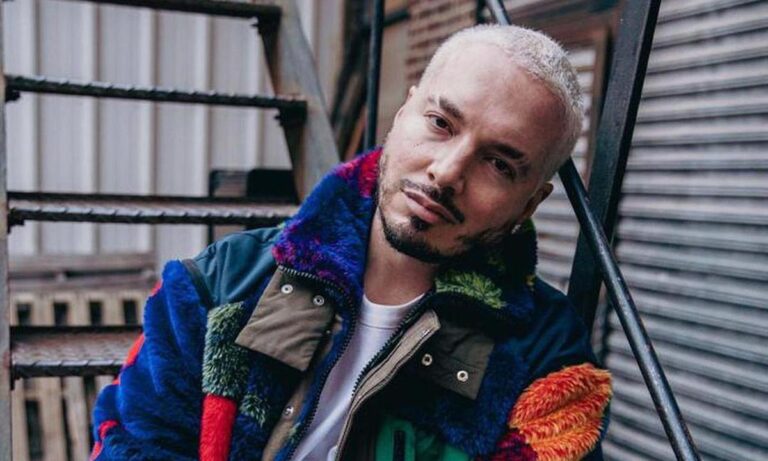 J Balvin dit qu’il « n’a jamais pensé » qu’il « souffrerait » de « santé mentale »: « J’ai besoin de parler »