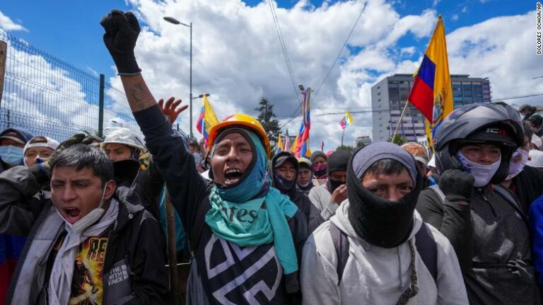 Quatre morts dans des manifestations anti-gouvernementales en Équateur