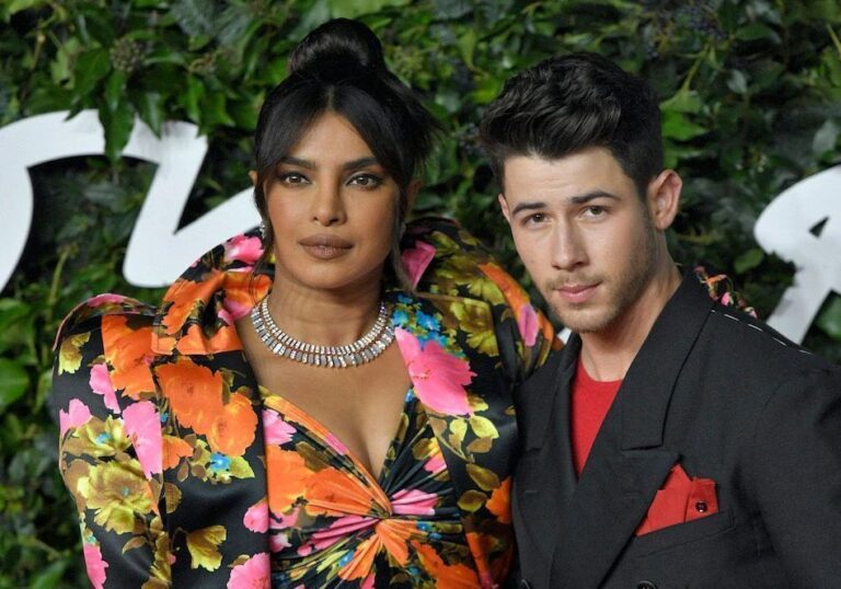 Priyanka Chopra partage une photo de la fête des pères de Nick Jonas et de sa petite fille dans des chaussures assorties