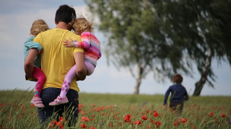 5 activités et jeux formidables pour la fête des pères que toute la famille appréciera