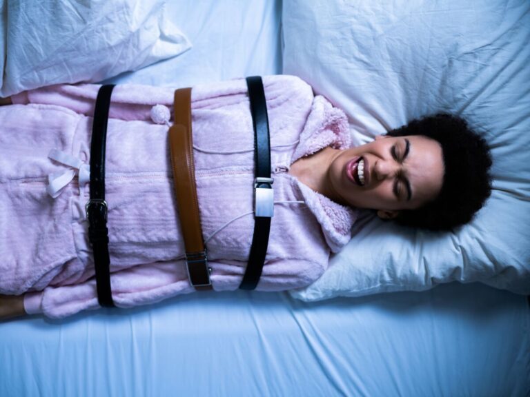 Qu’est-ce qui cause la paralysie du sommeil et comment y faire face ?