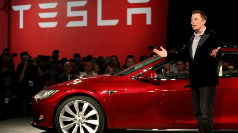 Elon Musk a laissé échapper que Tesla faisait face à une dangereuse crise de trésorerie. C’est généralement un drapeau rouge, alors pourquoi le stock est-il en hausse ?