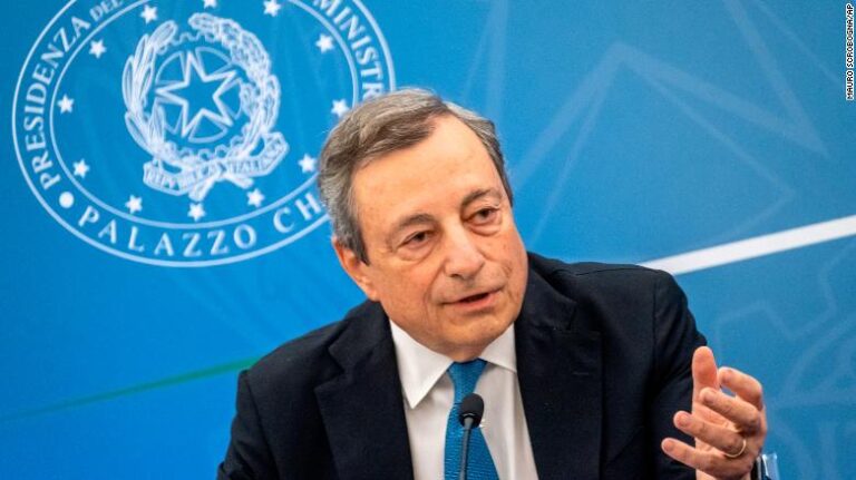 Le Premier ministre italien Mario Draghi subit un coup dur alors que les principaux partis boycottent le vote de confiance