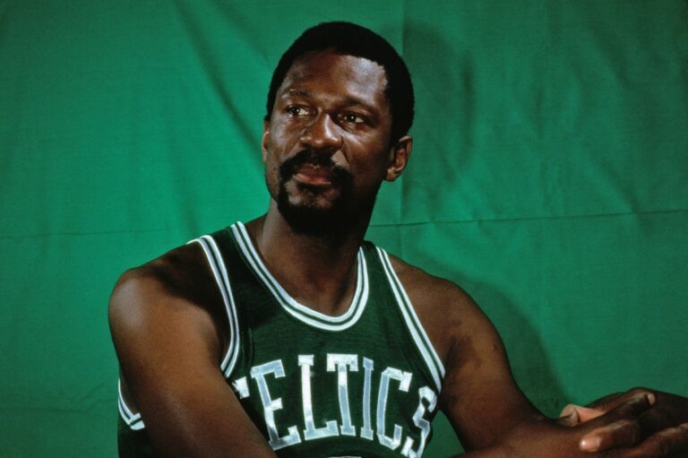 Le grand Bill Russell des Celtics de Boston, 11 fois champion de la NBA, décède à 88 ans