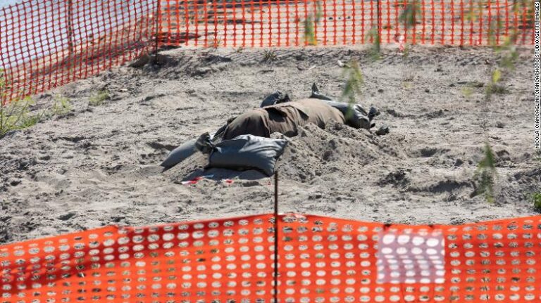 Une bombe non explosée de la Seconde Guerre mondiale révélée dans le Pô asséché en Italie