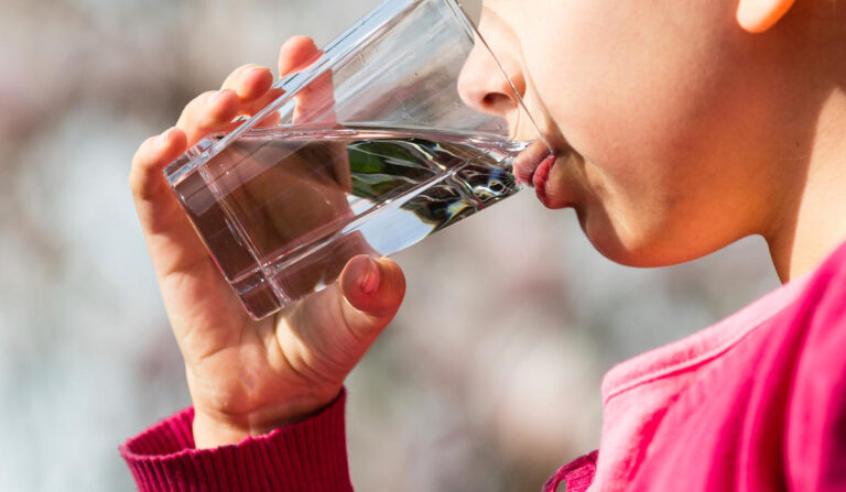 Combien d’eau vous devez boire