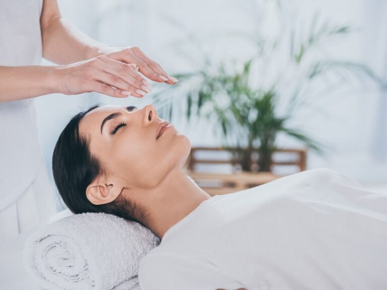 Quels sont les bienfaits du Reiki et comment ça marche ?