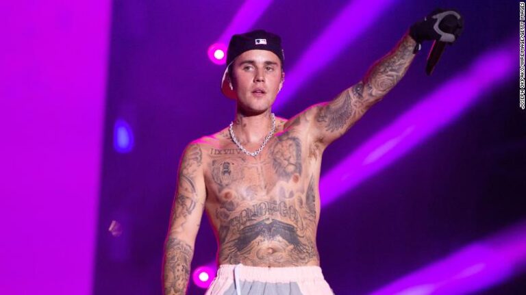 Justin Bieber suspend sa tournée pour prendre soin de sa santé