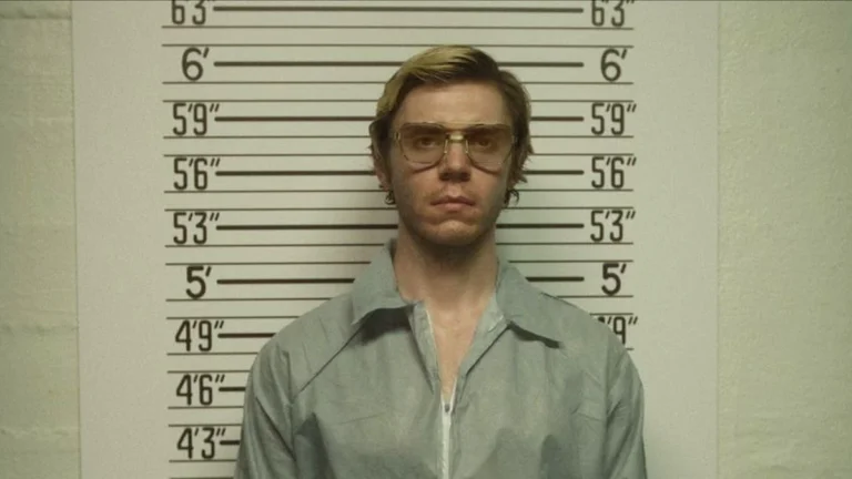 Les proches des victimes de Jeffrey Dahmer appellent la série Netflix de Ryan Murphy « retraumatisante »