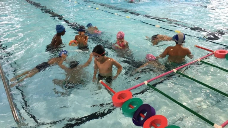 Les piscines publiques françaises forcées de fermer en raison de la flambée des coûts d’électricité