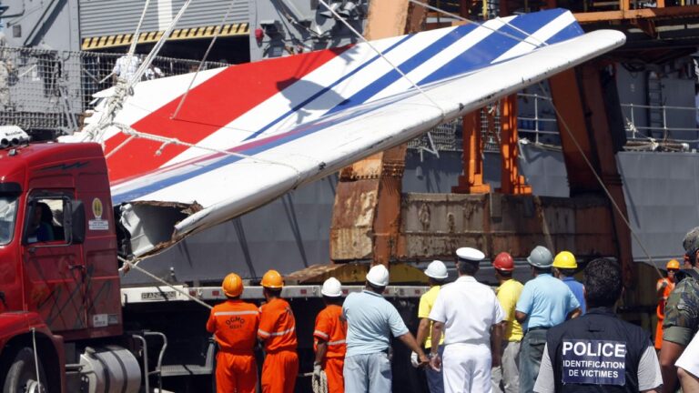 Air France et Airbus accusés d’homicide involontaire pour l’accident de Rio-Paris en 2009 Air France et Airbus accusés d’homicide involontaire pour l’accident de Rio-Paris en 2009