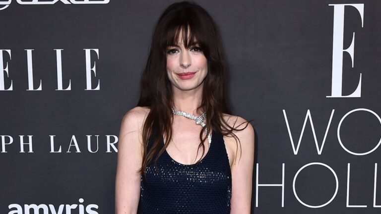 Anne Hathaway réfléchit à la « haine » qu’elle a endurée après avoir remporté son Oscar