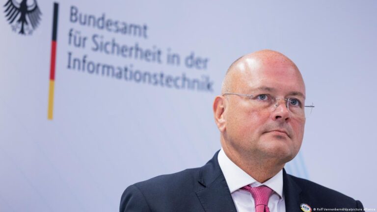 L’Allemagne licencie le chef de la cybersécurité « à cause des liens avec la Russie »