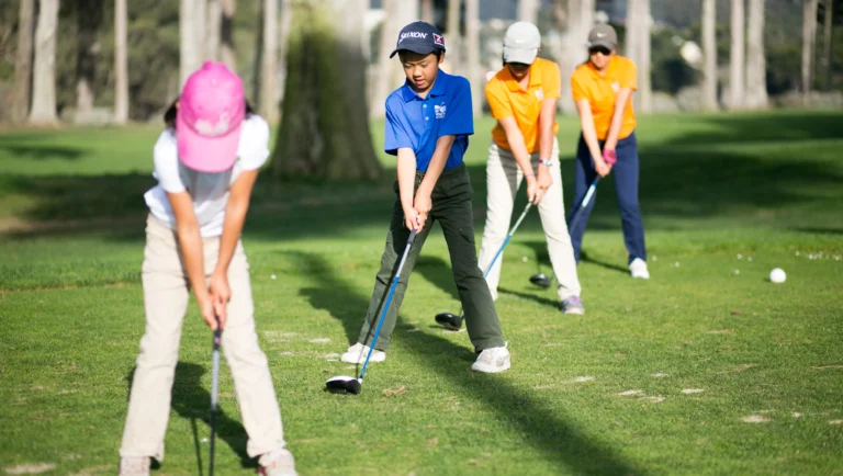 Avantages impressionnants des cours de golf pour enfants