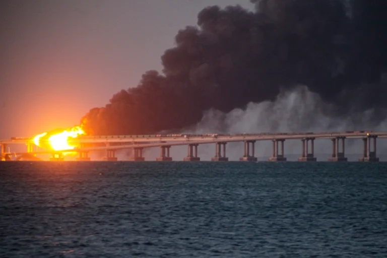 La Russie arrête huit suspects suite à l’explosion d’un pont en Crimée