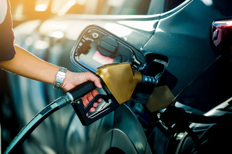 La pénurie de carburant en France provoque la frustration des automobilistes et l’anxiété du gouvernement