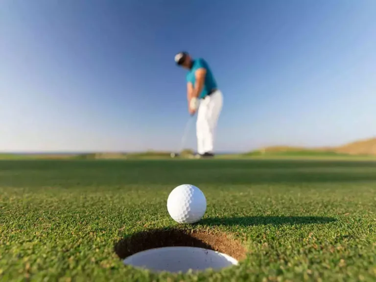 10 bases qui aideront les golfeurs débutants à mieux jouer au jeu