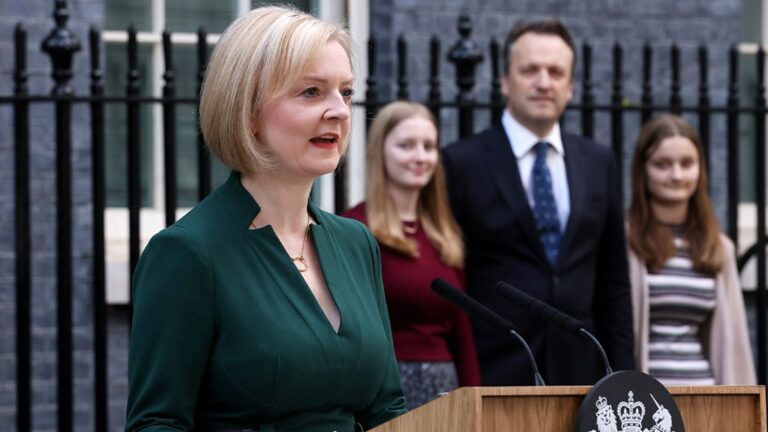 Liz Truss a défendu les objectifs de réduction d’impôts alors qu’elle fait ses adieux