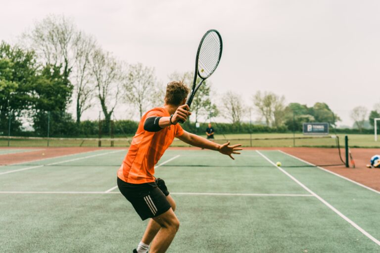 7 avantages de jouer au tennis qui changent la vie