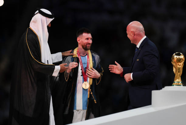 Qu’est-ce qu’un bisht et pourquoi Messi le portait-il à la Coupe du monde ?