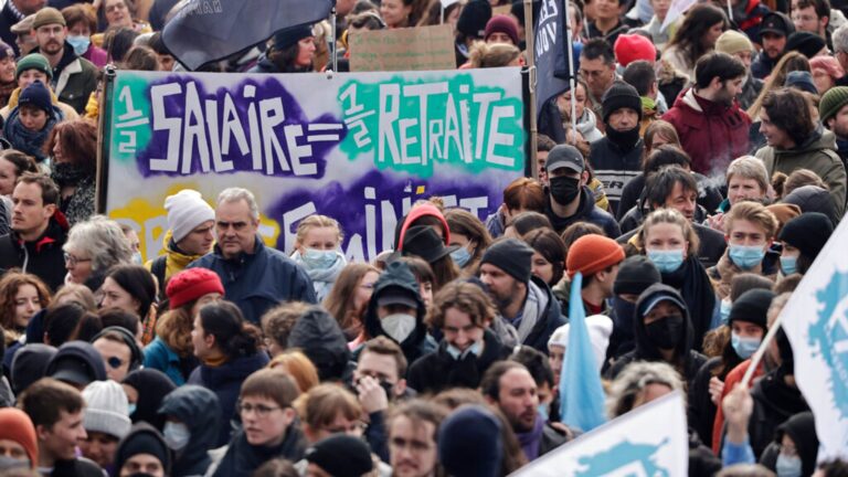 Les grèves contre le projet de réforme des retraites en France se poursuivent