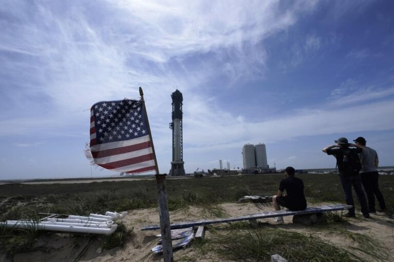 SpaceX prend la deuxième chance de lancer la plus grosse fusée