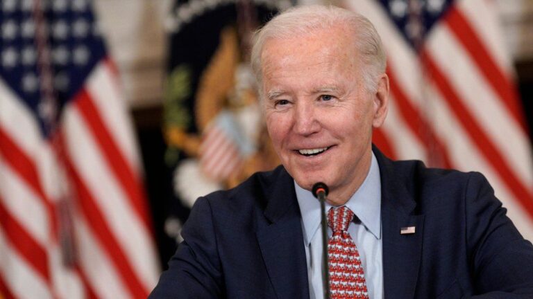 Suite à la fureur suscitée par les voyages de luxe des donateurs du GOP, Joe Biden compte avec un autre scandale de Clarence Thomas