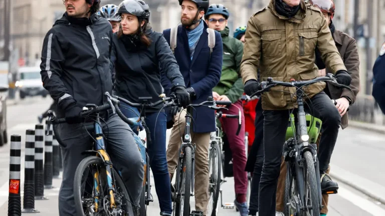 Transports : le gouvernement va débloquer deux milliards d’euros pour un nouveau plan vélo