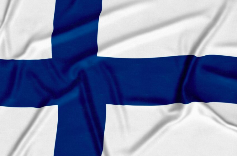 Tragédie en Finlande : Un enfant tué et deux autres grièvement blessés dans une fusillade à l’école, un suspect de 12 ans interpellé