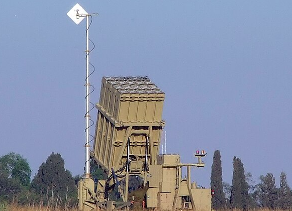 Le Dôme de Fer israélien neutralise une attaque de missiles iraniens contre Israël