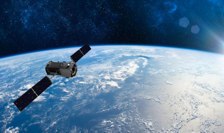 Satellite Retrouvé Après 25 Ans de Pérégrination dans l’Espace